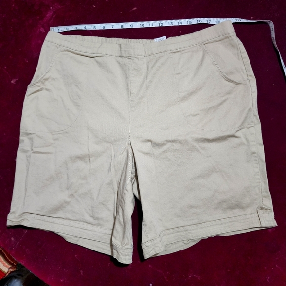 Just My Size (JMS) Shorts - Picture 4 of 7